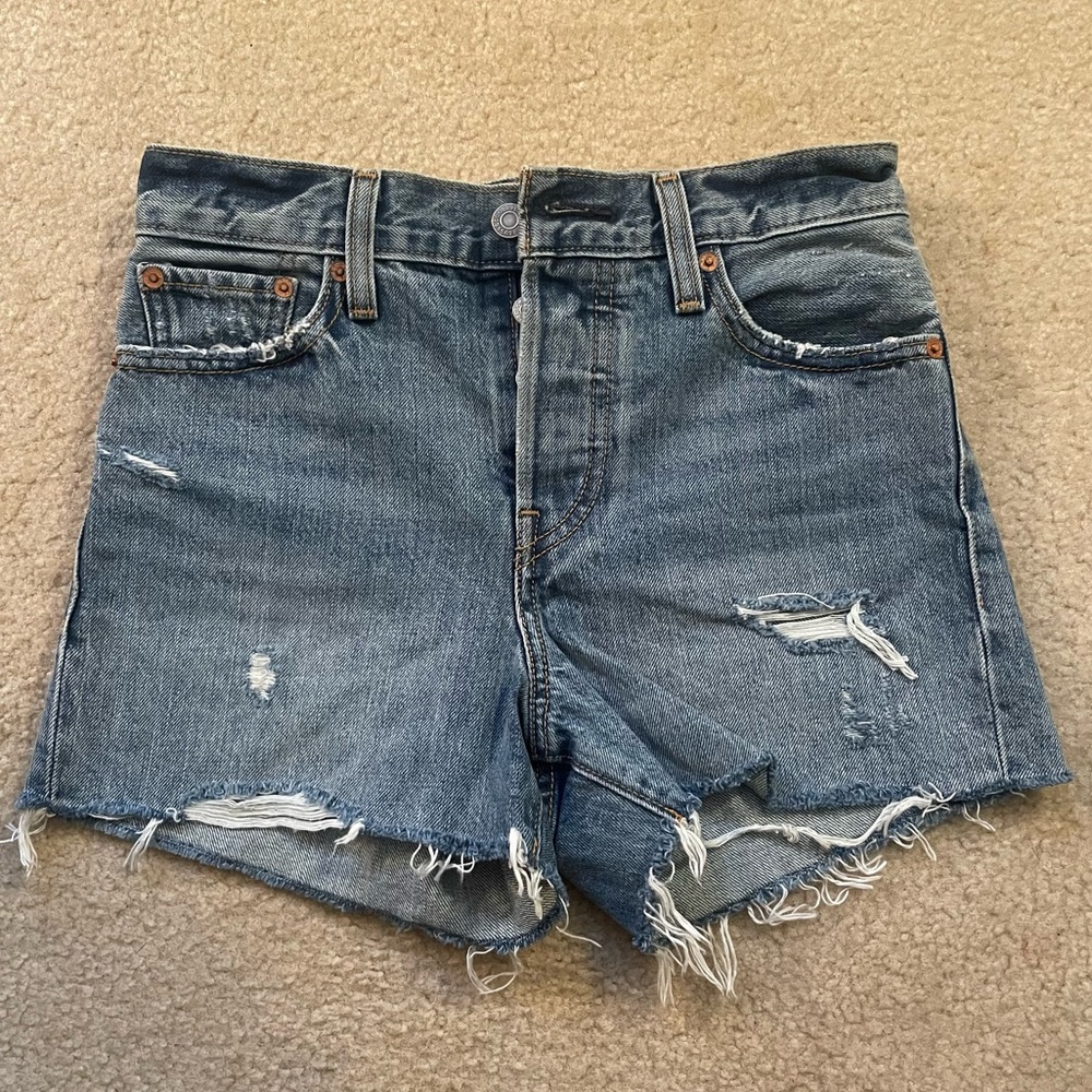 Levi’s Wedgie Shorts